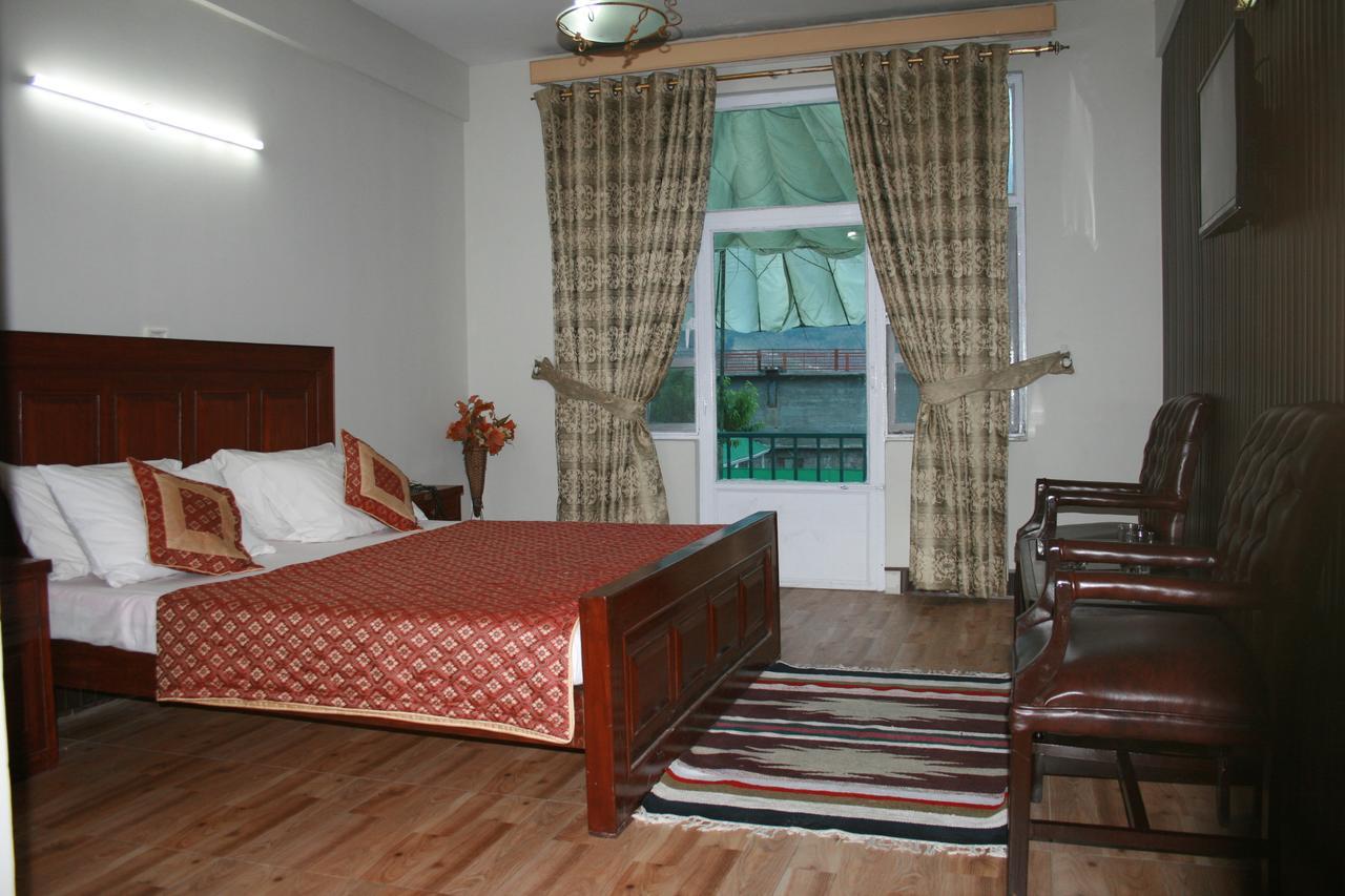 Pine Top Hotels Naran Exteriér fotografie
