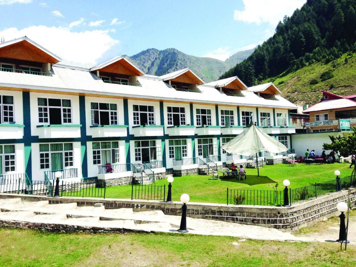 Pine Top Hotels Naran Exteriér fotografie