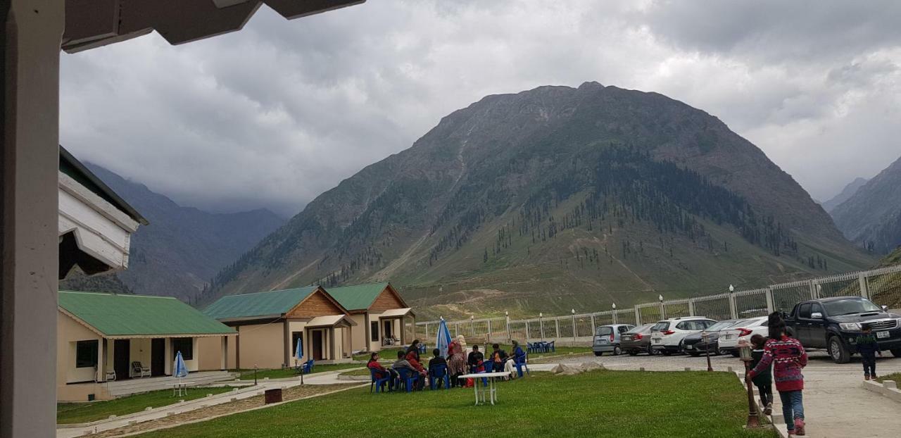 Pine Top Hotels Naran Exteriér fotografie